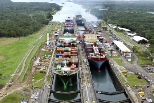 Huge container ships in the Panama Canal