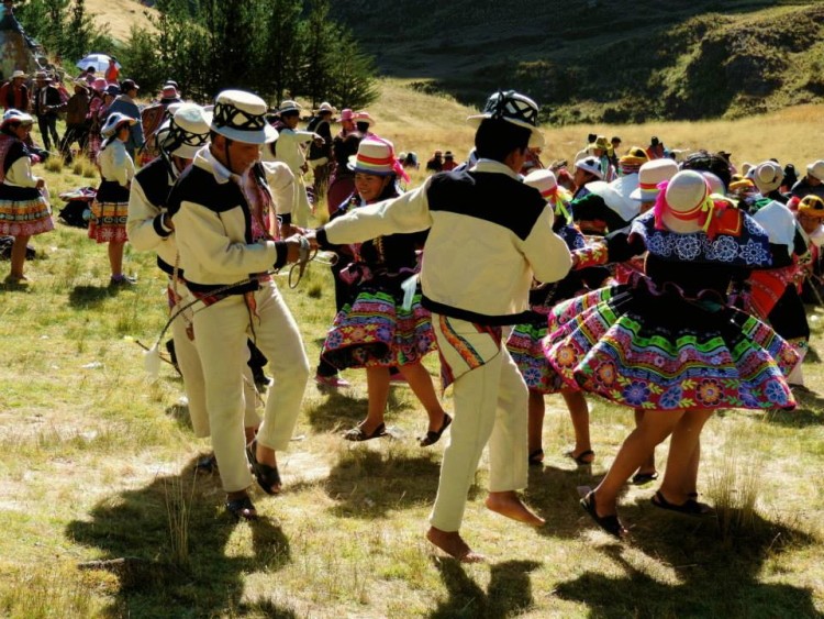 Qeswachaka Inca rope bridge ceremonial dancing