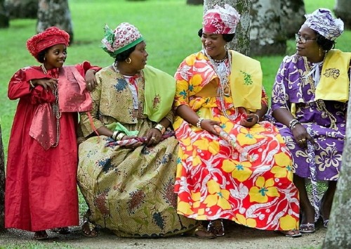 Traditional dress in Suriname